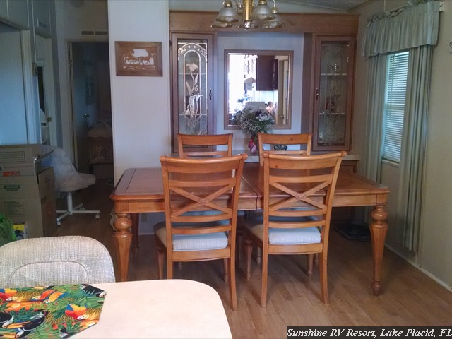 Diningroom 3