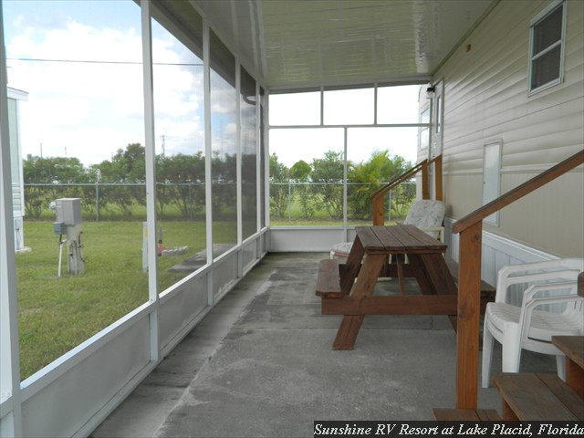 Lot_218_Screen Room view a